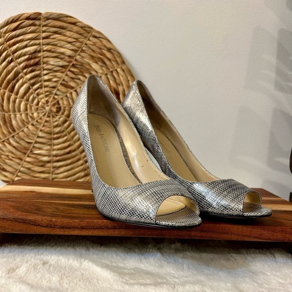 Enzo Angiolini Eamerryann Silver/Gold Peep Toe Size 7.5 - Picture 2 of 13
